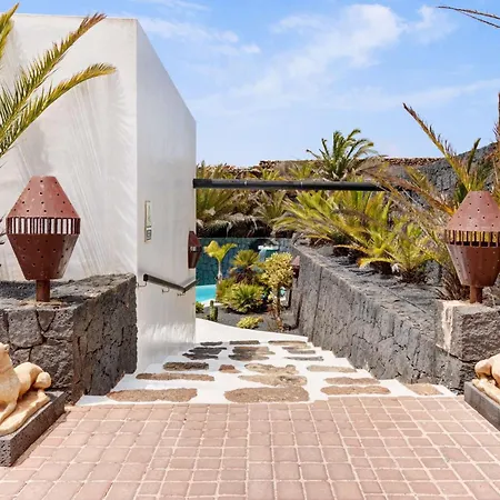 El Cactus Villa